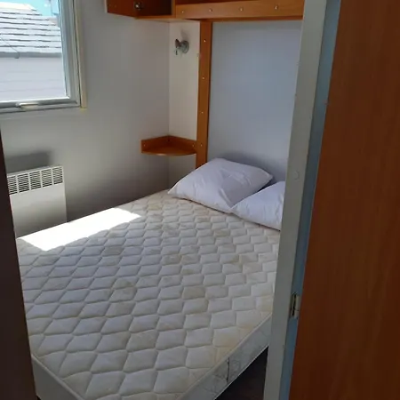 Mobil 3 Etoiles Les Ollivaud Campsite *